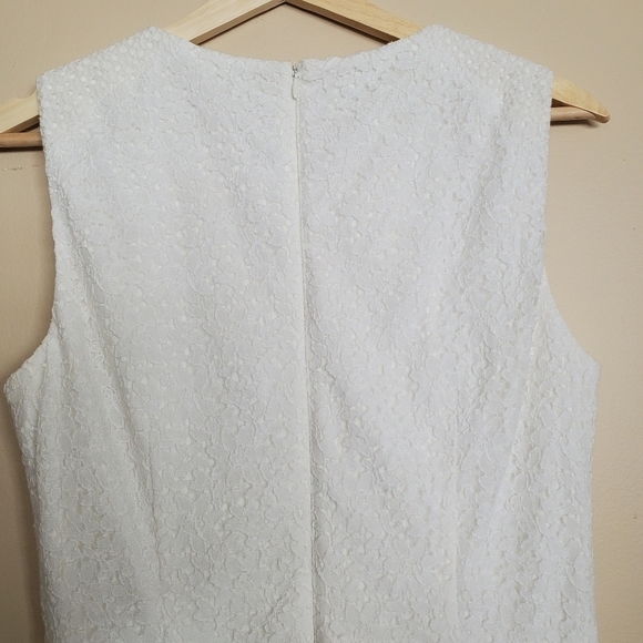 Maggy London Size 6 White lace Sheath Dress Sleeveless Minimalist Neutral Bridal - Picture 7 of 9